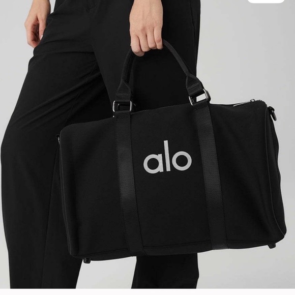 Alo Yoga Black Traverse Duffle Bag with Strap - Picture 1 of 8